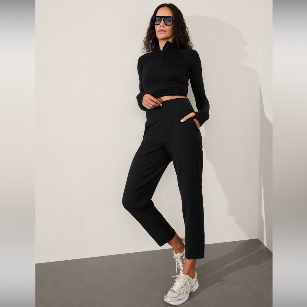NWT Athleta Black Endless high rise Pant, Size 10 straight leg Packable